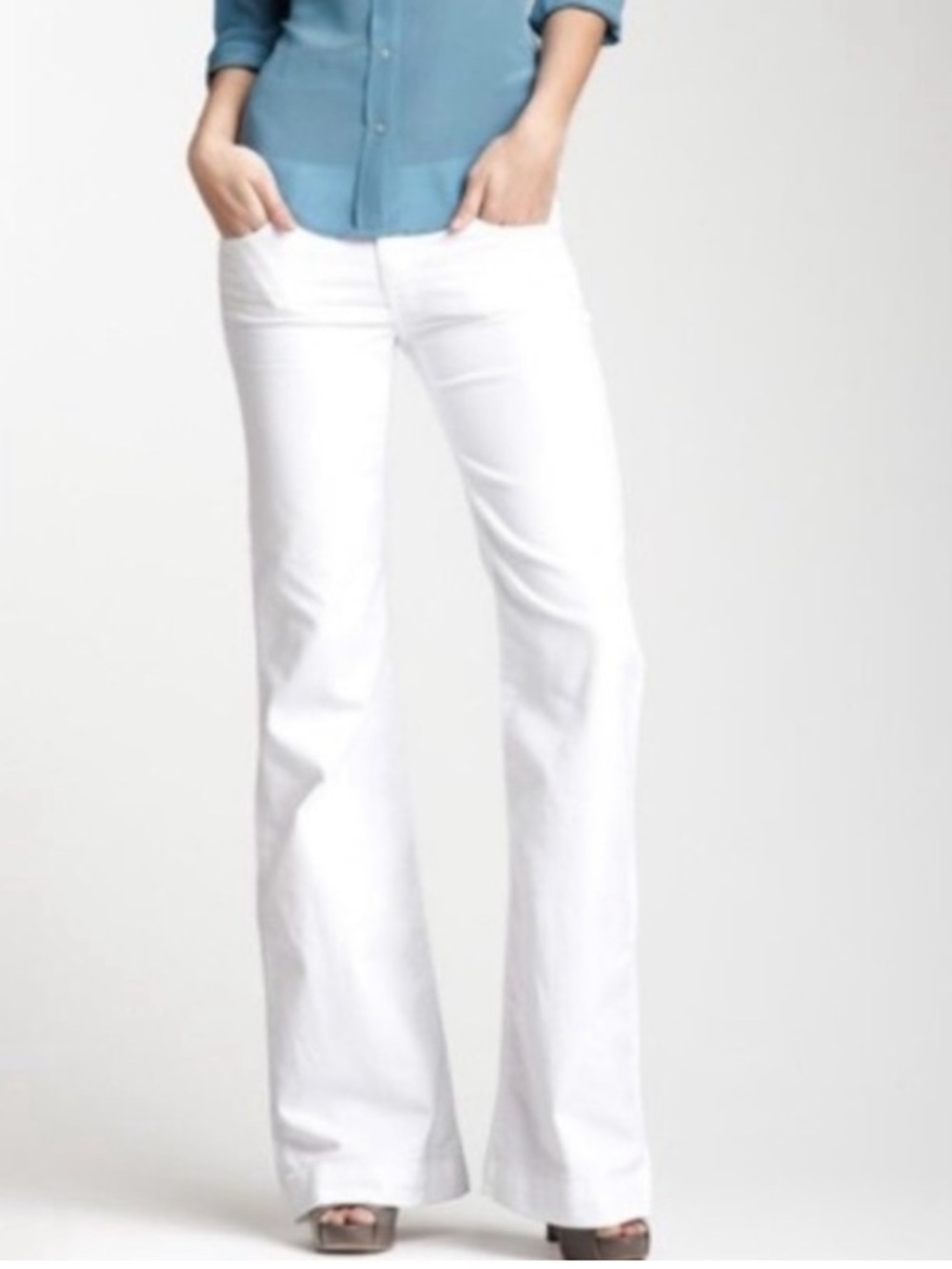 Seven for All mankind Dojo Flare Jeans White Rhinestone Pocket size 29
